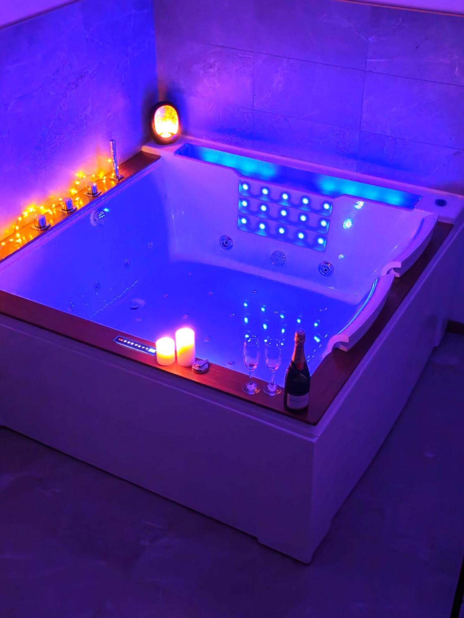 Loft De Luxe Le Chic, Grand Jacuzzi, Vue Port De Plaisance Lägenhet Saint-Valery-en-Caux Exteriör bild